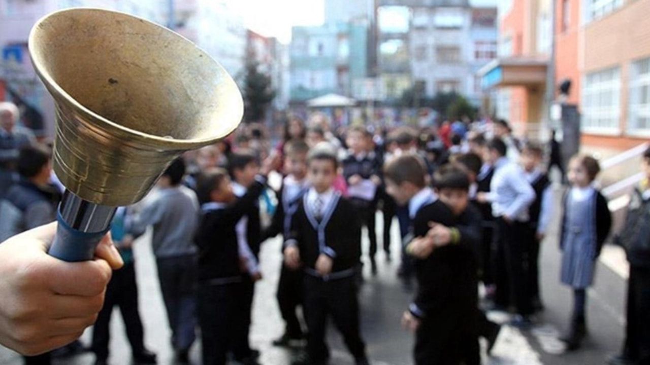 18 million students will have 15 days of holiday