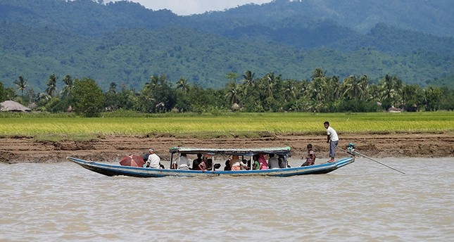 20 Rohingya women, children drown fleeing Myanmar violence