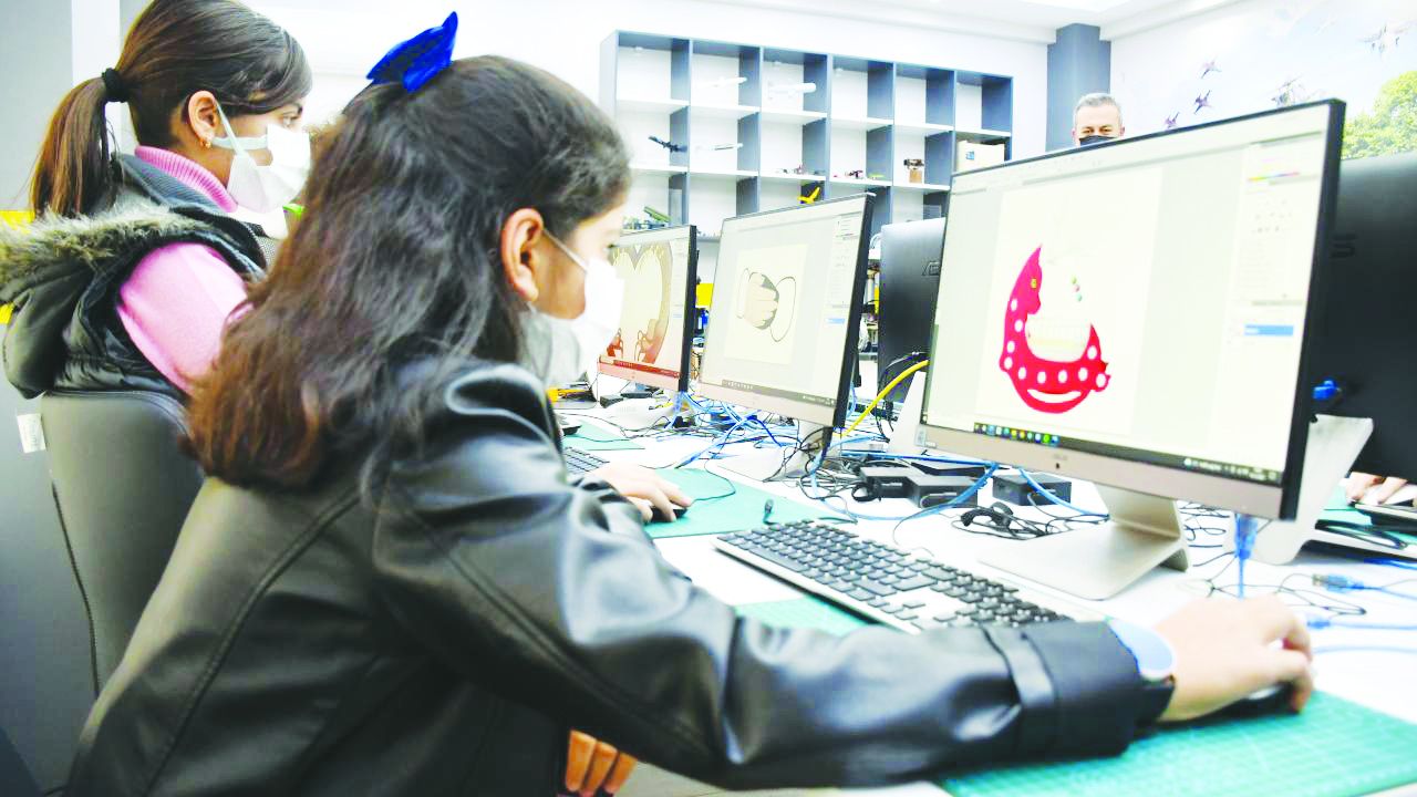 30 percent crisis in Science and Art Education Centers