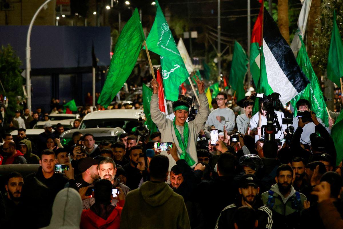 39 more Palestinian prisoners released after Hamas frees 13 Israeli captives, 4 foreigners