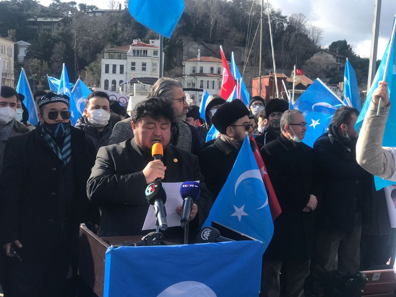 A call from the Uyghurs: “Stop the Chinese oppression!”