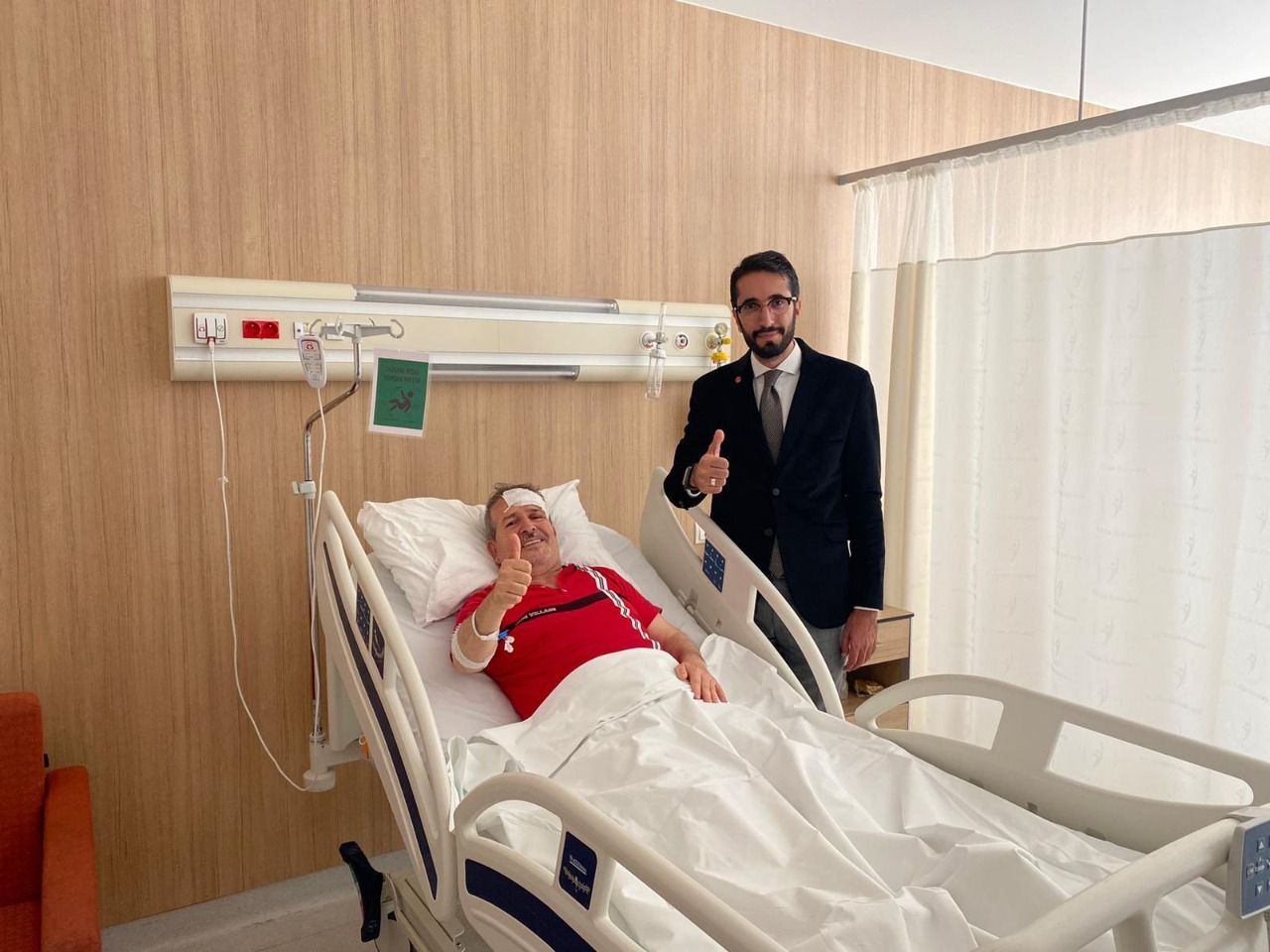 Abdulkadir Karaduman pays a visit to the injured party members