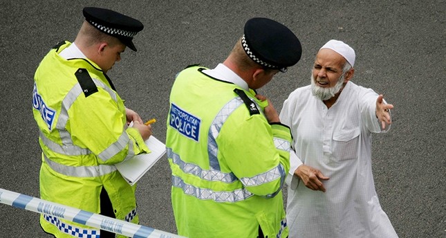 Acid attack threats sent to Muslim homes in UK’s Bradford