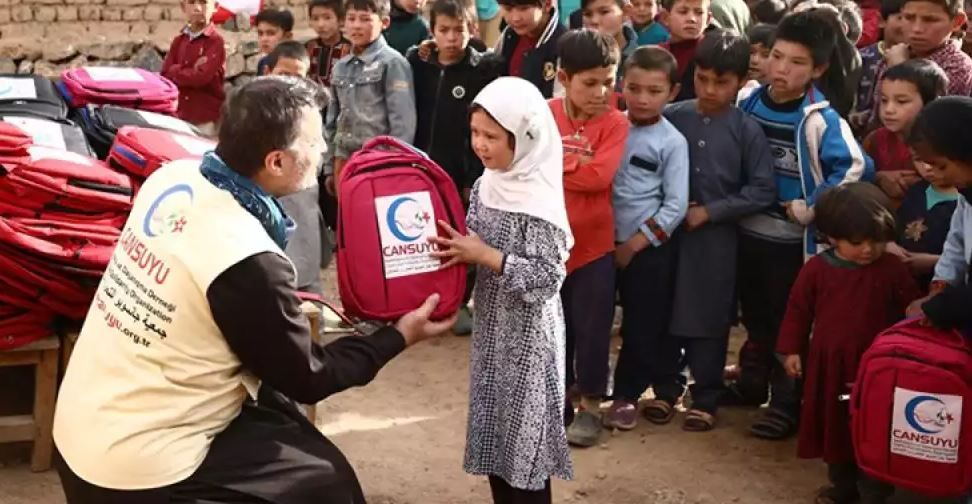 Afghan orphans preparing for winter with the help of Cansuyu Aid Association