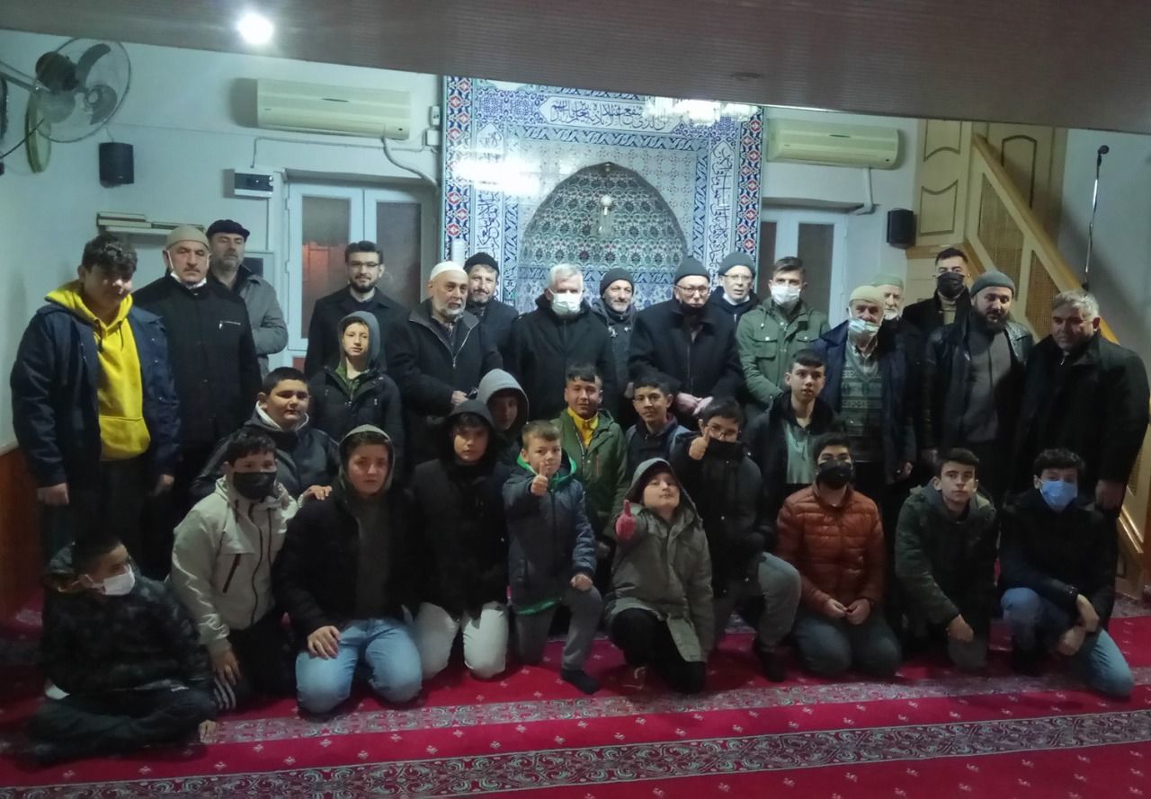 AGD Bergama brings young people together for morning prayer