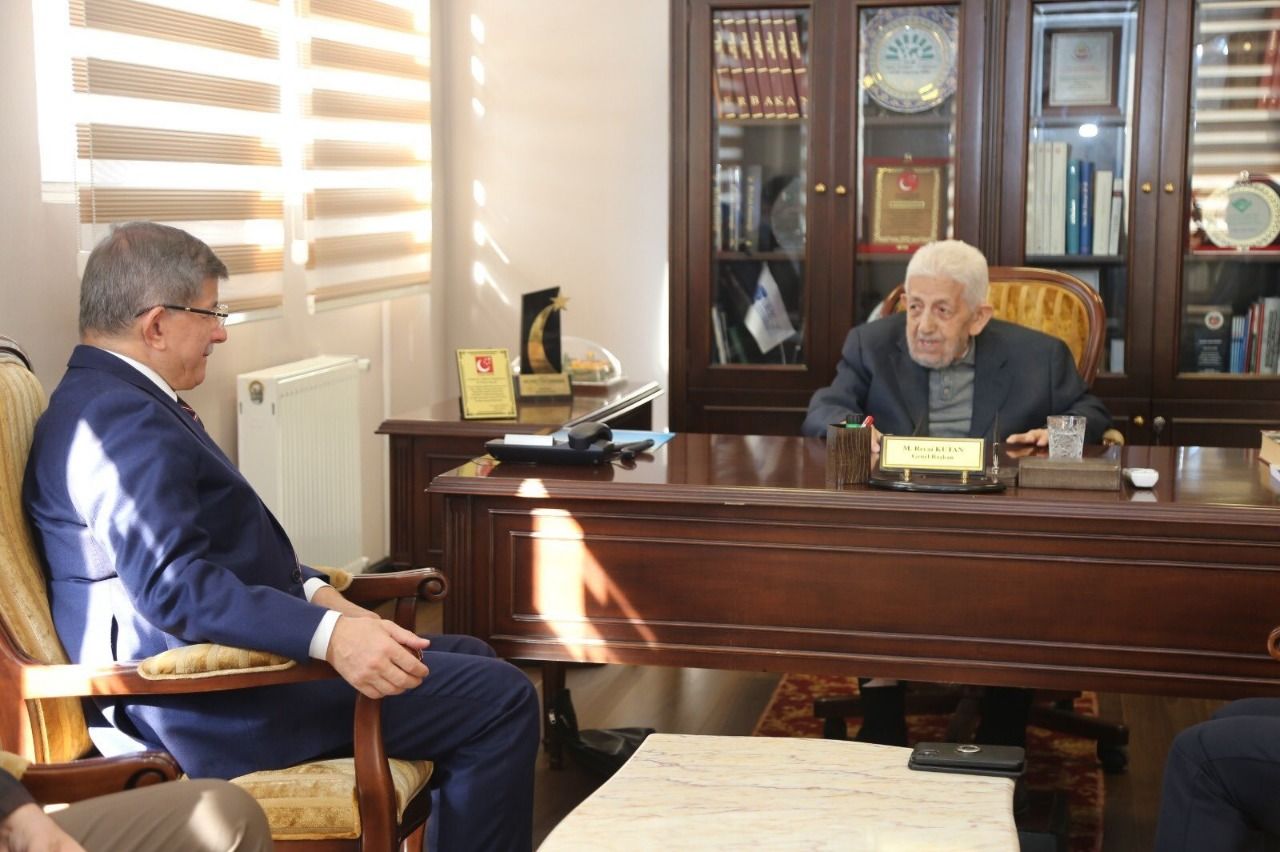Ahmet Davutoğlu visits Recai Kutan
