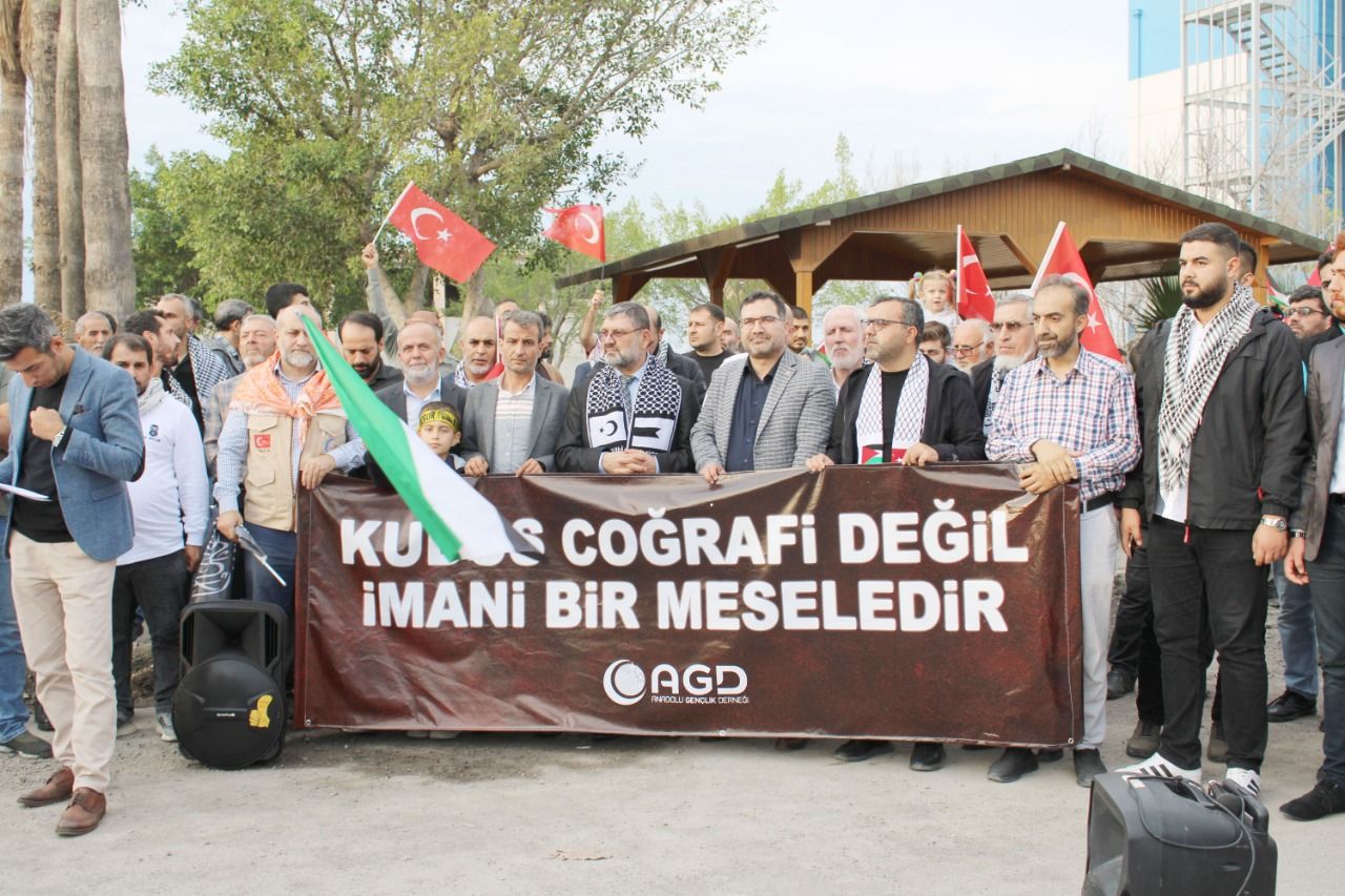 Anatolian Youth Association protests trade ships from Türkiye to Israel