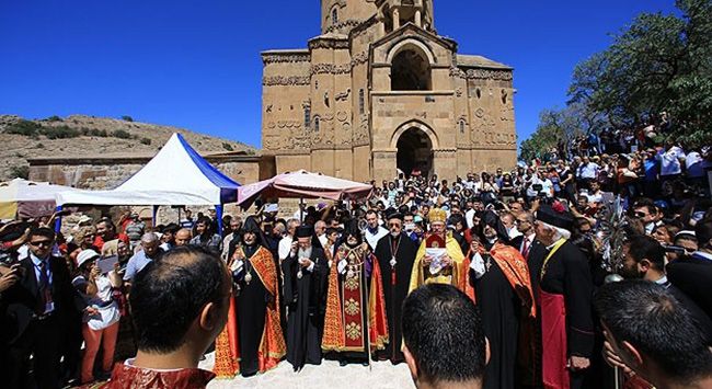 Armenian church holds mass after 3 years in Turkey
