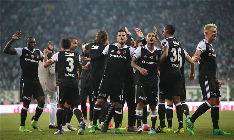Besiktas reclaims league’s top spot in shutout