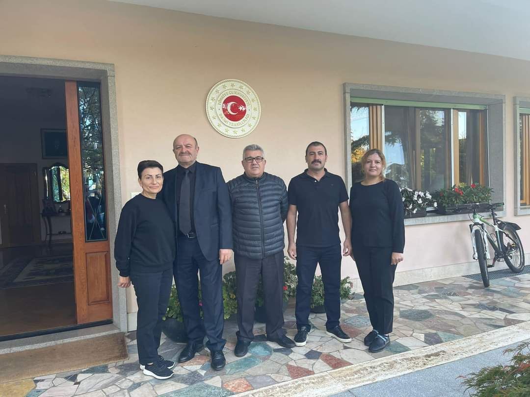 Workers union warns by wearing black for personal rights