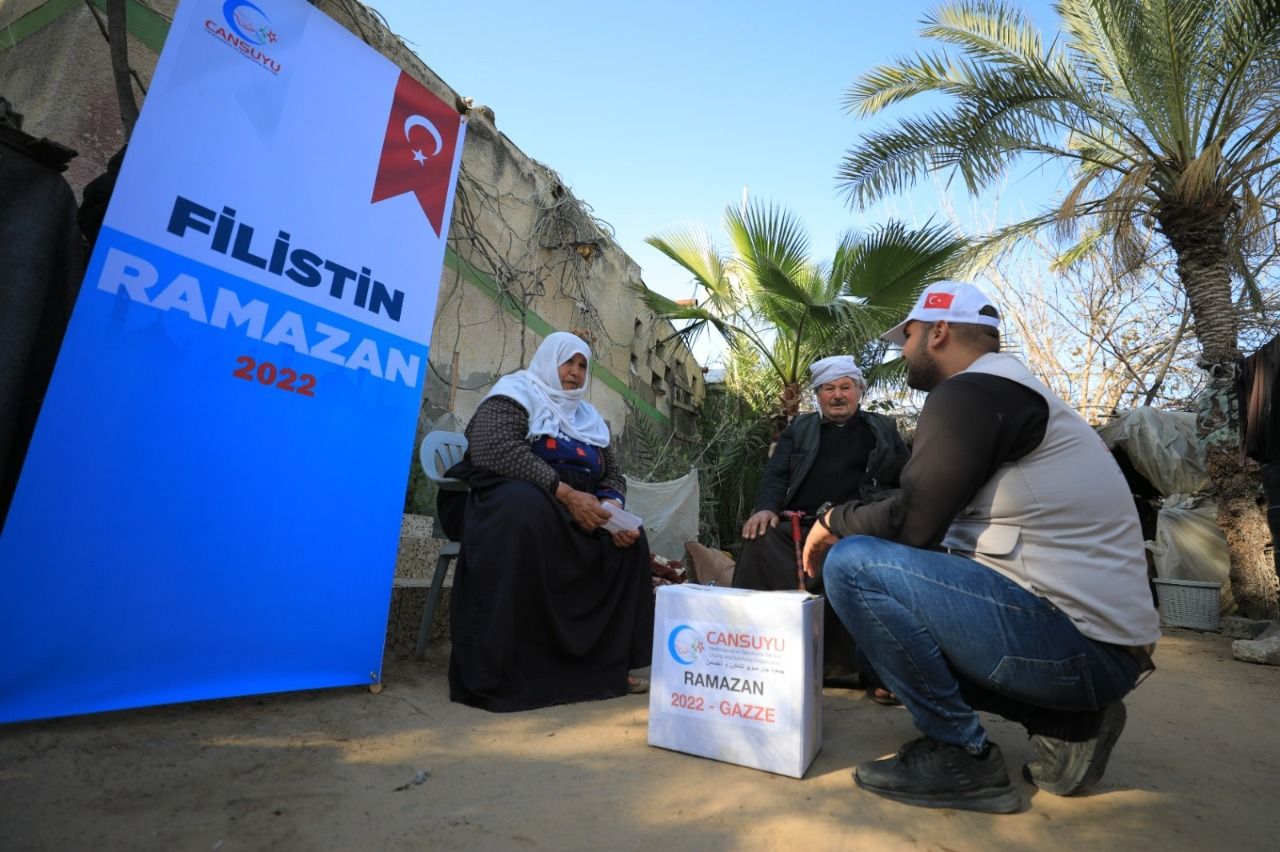 Cansuyu delivers ramadan aid to Palestine 