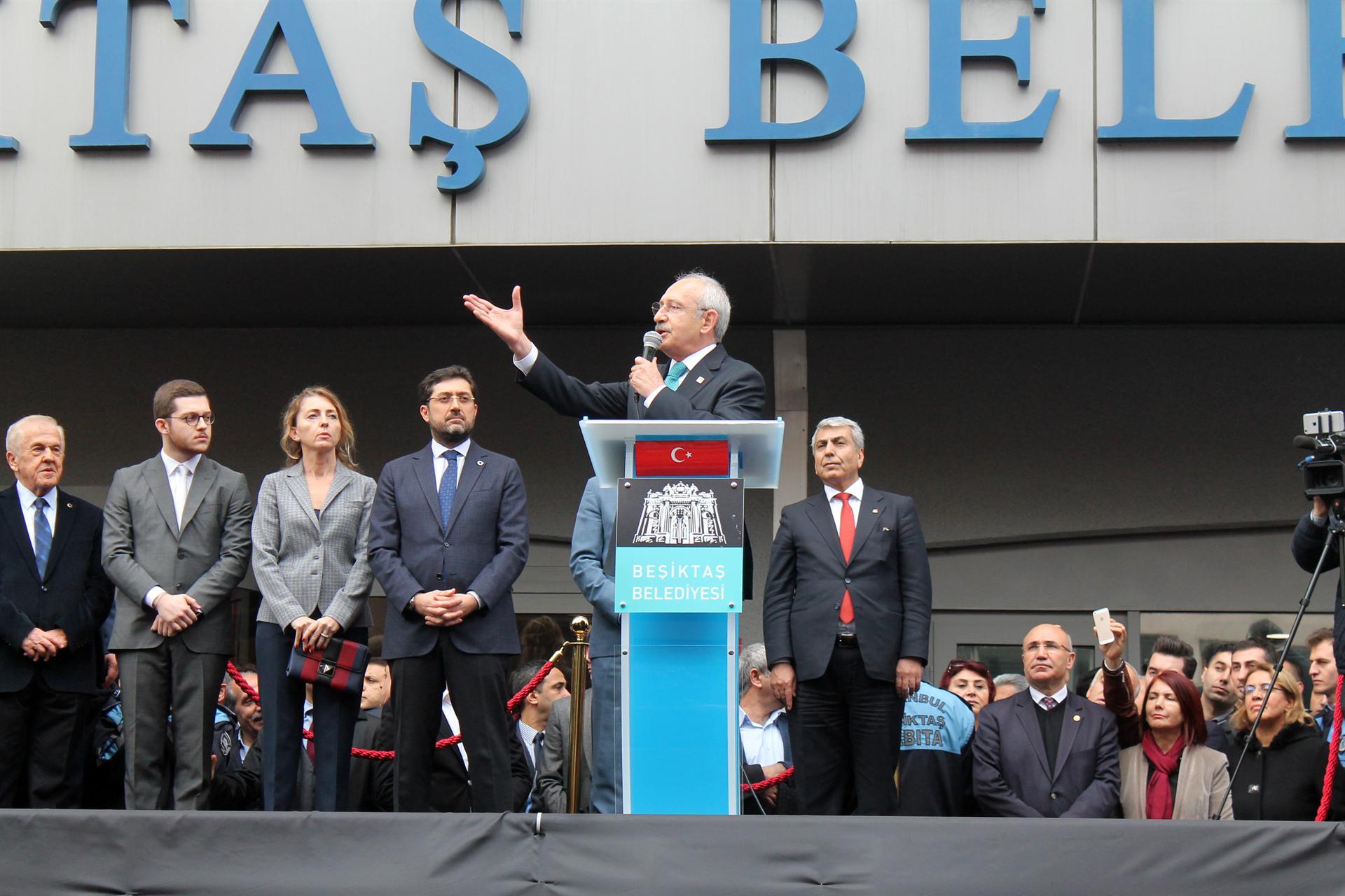 CHP leader vows to win Istanbul despite mayor row