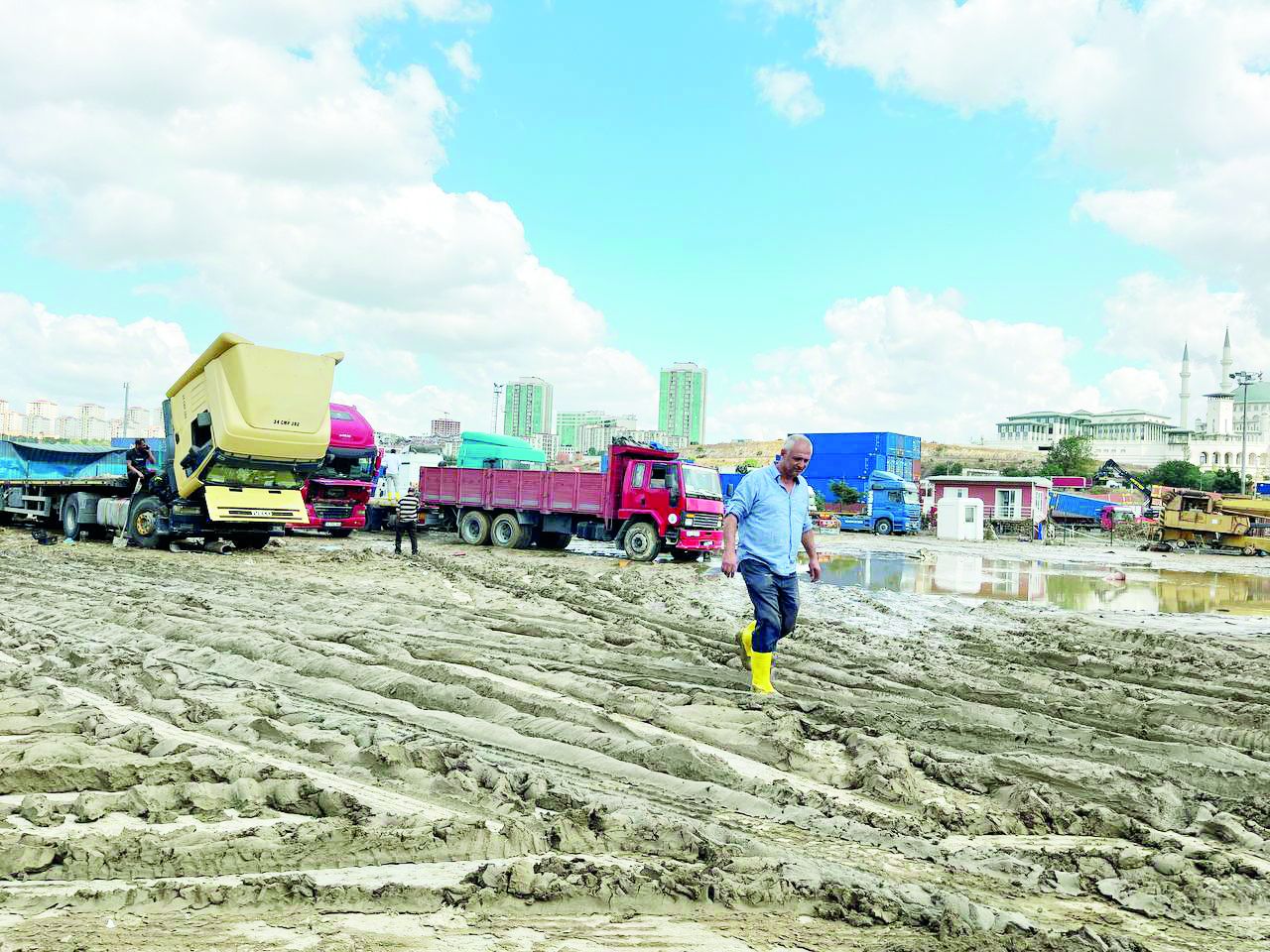Cleaning efforts continue in flood-affected areas