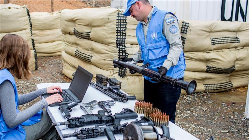 Colombian FARC hands over final batch of weapons