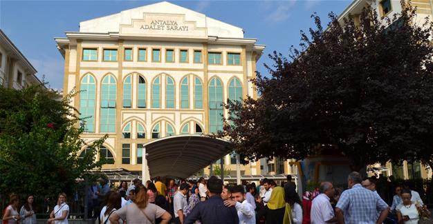 Courthouse evacuated over bomb notice in Turkey’s Antalya