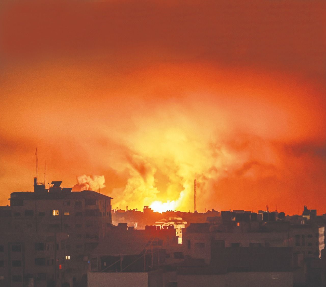 Death toll in Gaza Strip due to Israeli attacks reaches 8,000