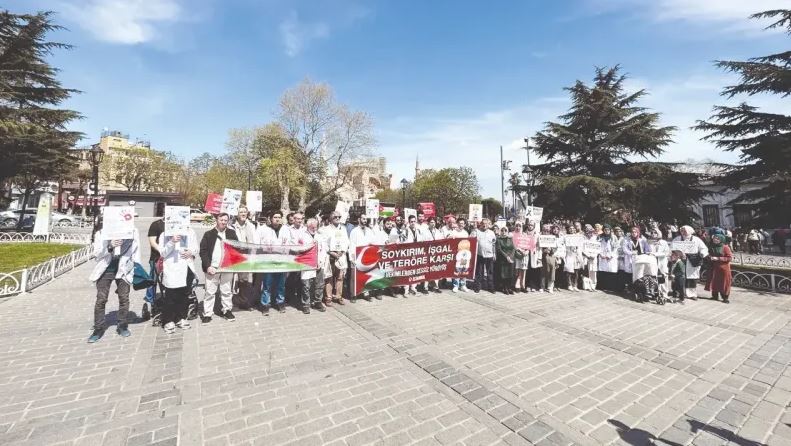 Doctors, healthcare workers march for Gaza