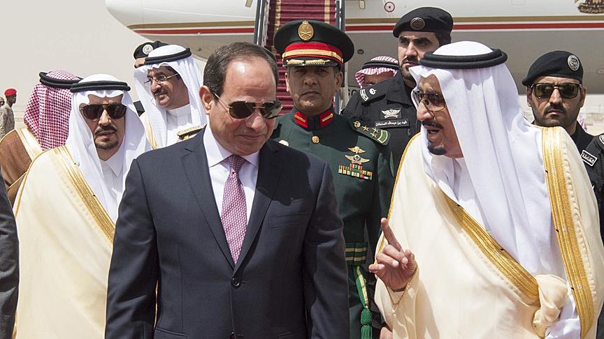 Egypt president visits Saudi Arabia after 'muted' tension