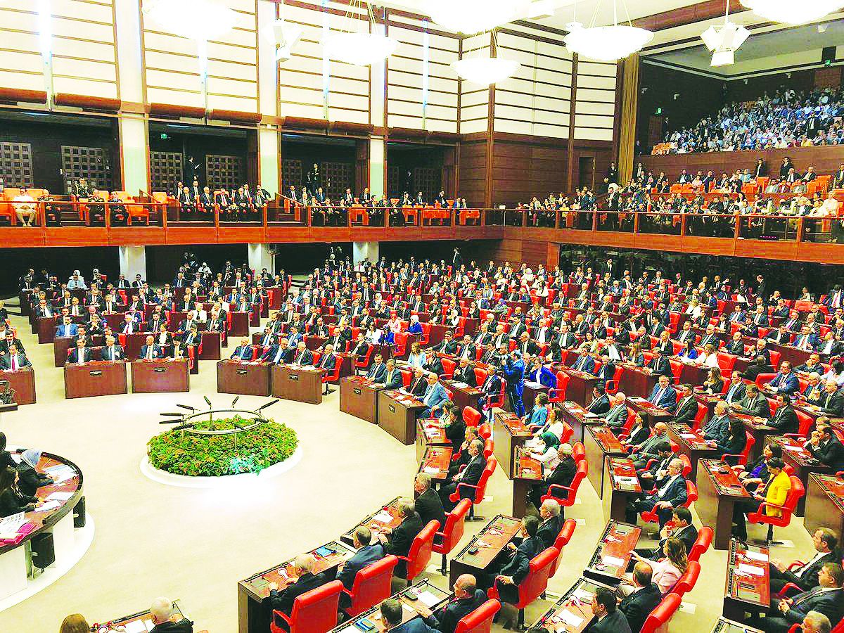 Erdoğan calls for a new constitution to all political parties