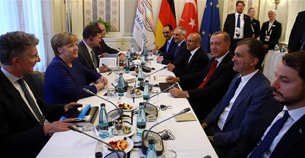 Erdoğan, Merkel meet ahead of G-20 in Hamburg