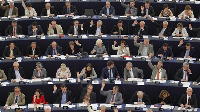 European Parliament votes to freezing membership talks