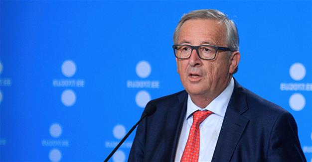 EUs Juncker says Turkey leaving Europe by giant steps