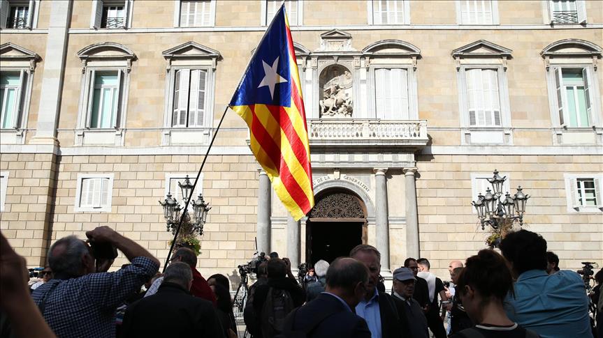 Final polls in Catalonia predict hung parliament