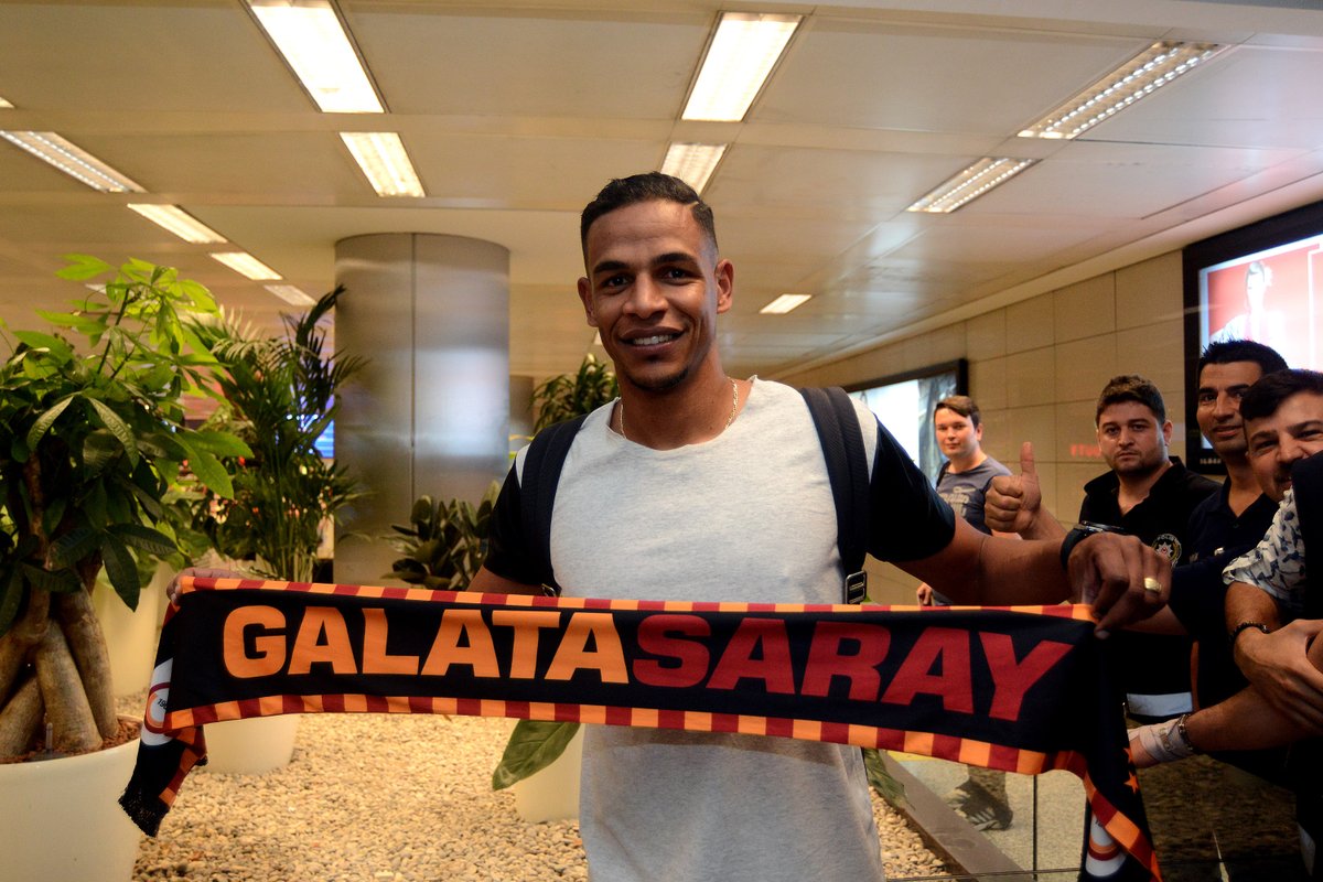 Football: Galatasaray signed Fernando from Manchester City