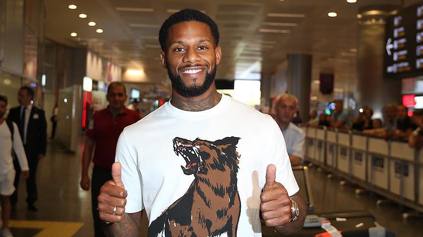Football: Jeremain Lens expected to sign with Besiktas