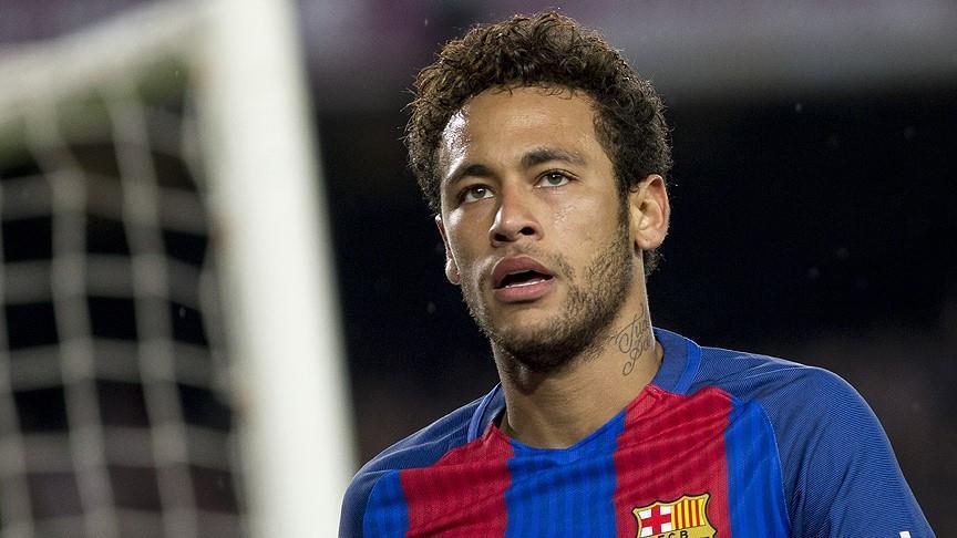 Football: Neymar joined PSG for 'new challenge'