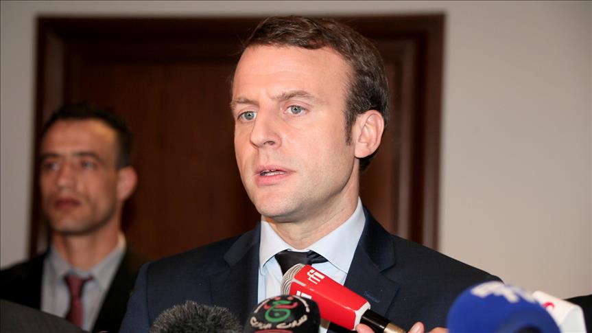 French candidates remarks on Algeria shakes France