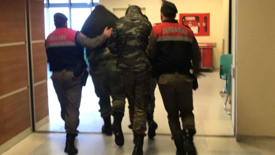 Greece not planning exchange soldiers held in Turkey