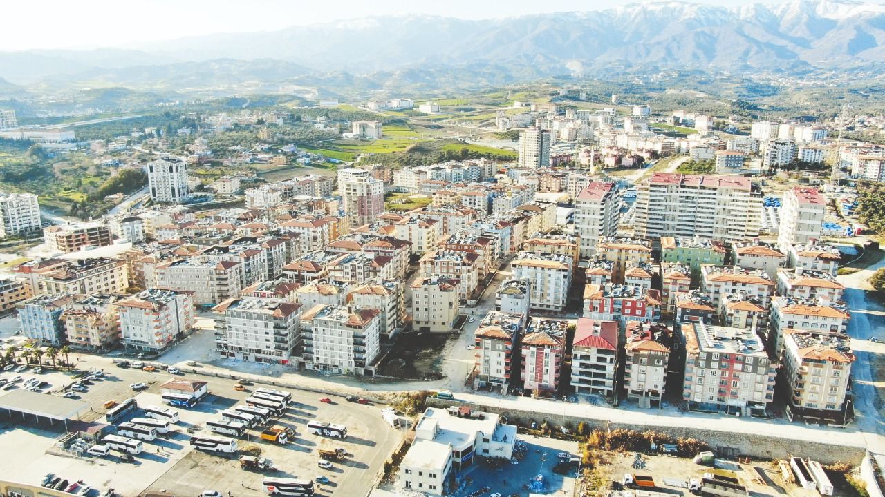 Hatay destroyed but Ekinci neighborhood still standing