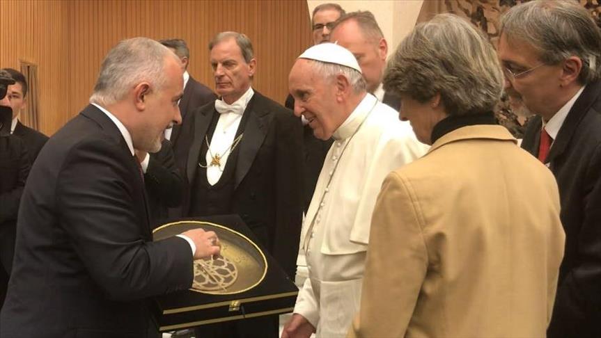 Head of Turkish Red Crescent meets Pope Francis
