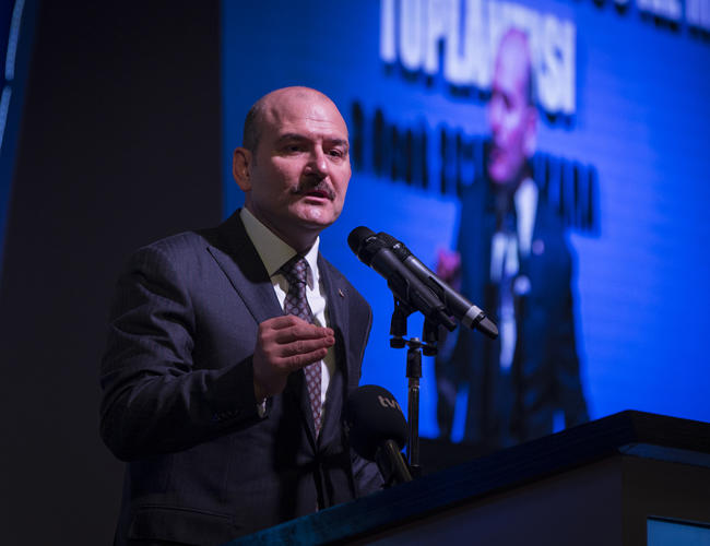 Interior Minister Soylu vows to fight against dealers selling drugs outside schools