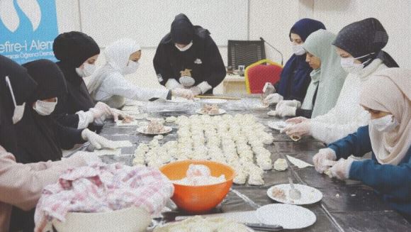 International students mobilized for earthquake zones