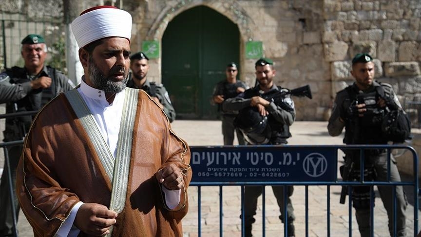 Israel summons director of Jerusalems Al-Aqsa Mosque