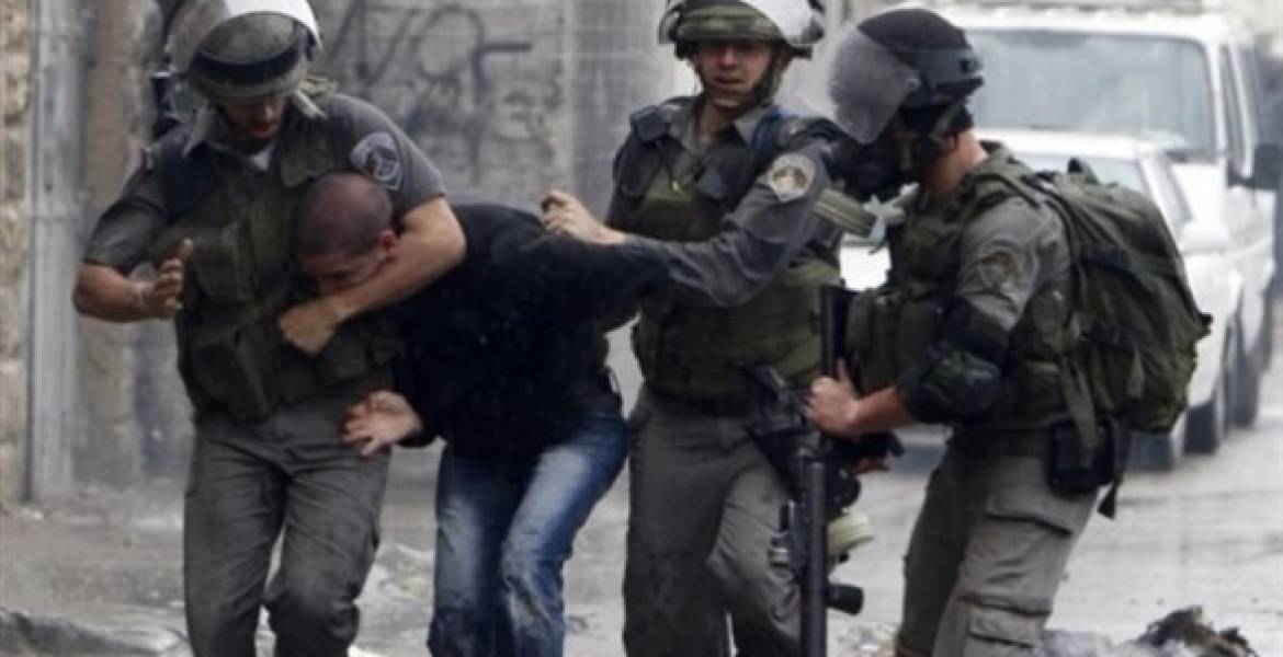 Israeli occupation forces arrest five Palestinians in West Bank