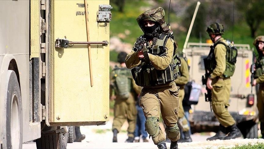 Israeli terrorists injure 2 Palestinians, detained 15 in West Bank