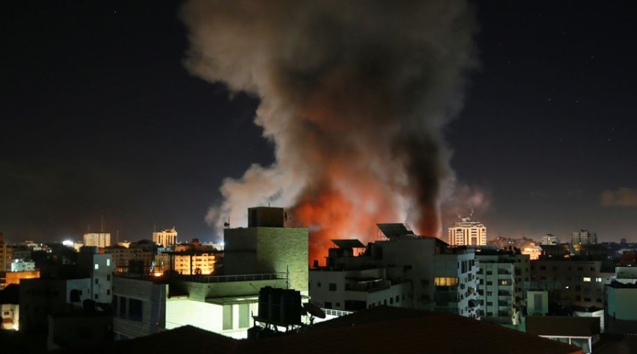 Israeli warplanes hit streets, substructure of Gaza Strip