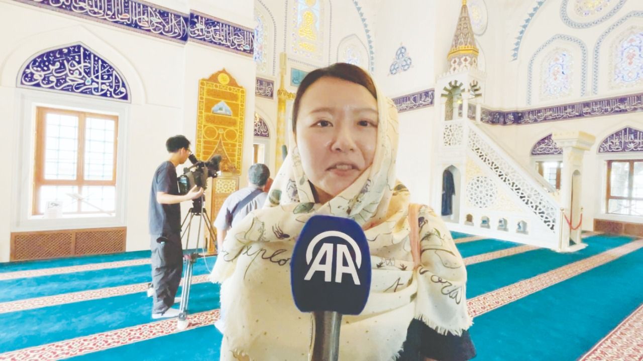 Japanese interested in Islam visit Tokyo Mosque