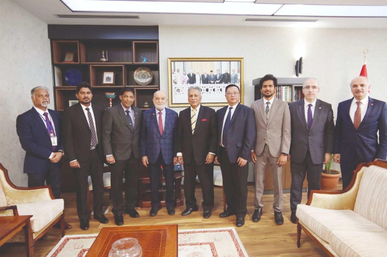 Karamollaoğlu receives Sri Lankan Minister