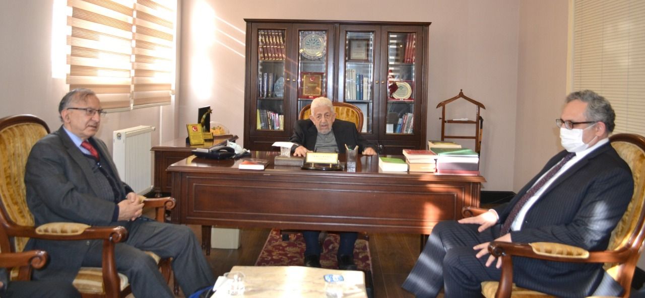 Kutan receives Kashmiri delegation