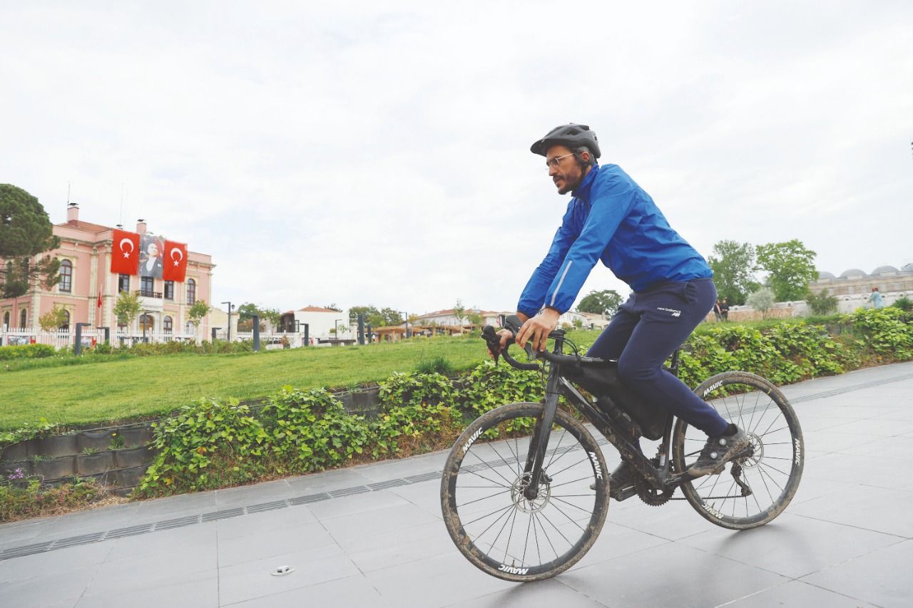 Man bikes from Morocco to Saudi Arabia for hajj