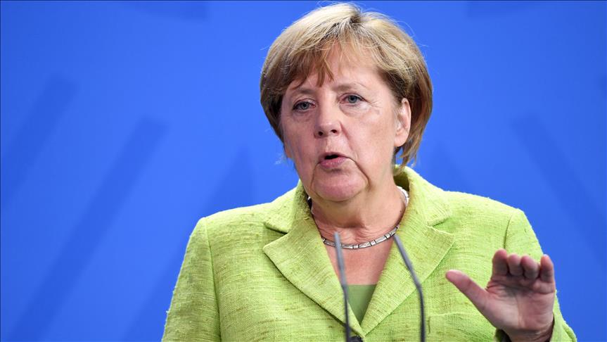 Merkel backs UN proposal to take more refugees