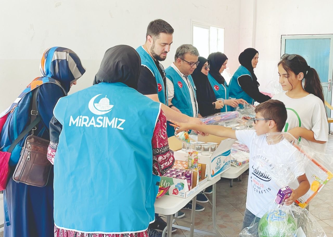 Mirasımız Quds Association makes orphans happy in Jerusalem