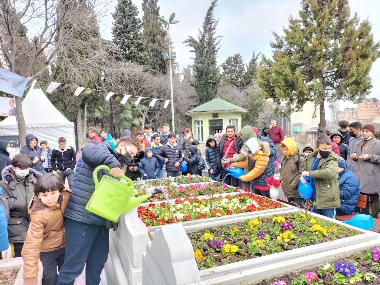 National Vision members flocked to the grave of Erbakan Hodja