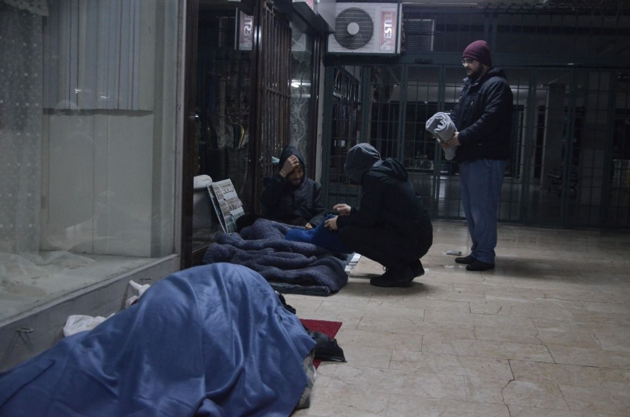 National Vision youth does not forget homeless people in winter