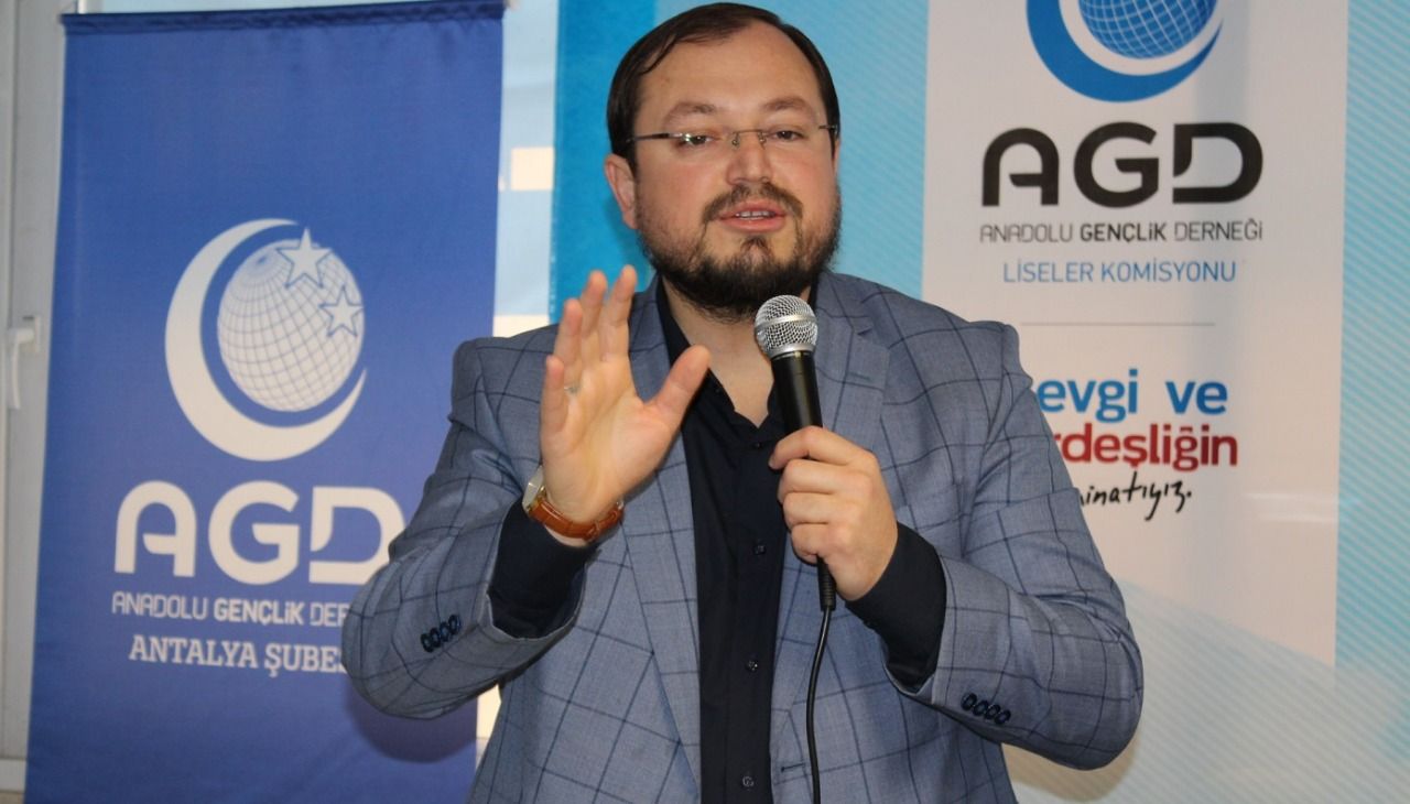 NGO's call Turkey's education authority to remove lectures at Friday pray time