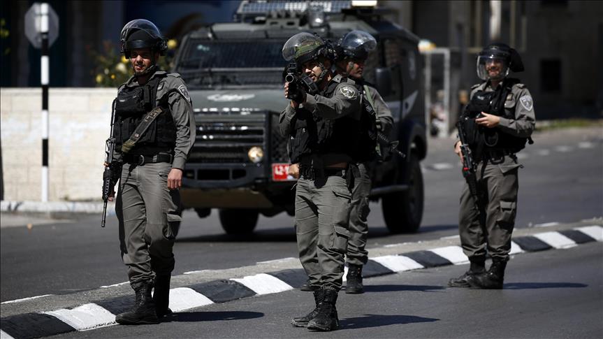 Occupier Israeli army detains 15 Palestinians in West Bank